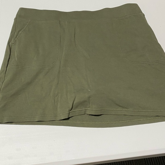 croft & barrow Pants - ⚡️Green Pull-on Skort